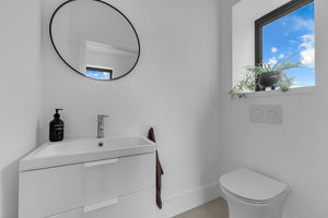 Photo 98- click for photo gallery